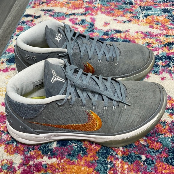 Kobe AD Mid “Grey Snakeskin” Sneakers size 9 - Picture 1 of 9